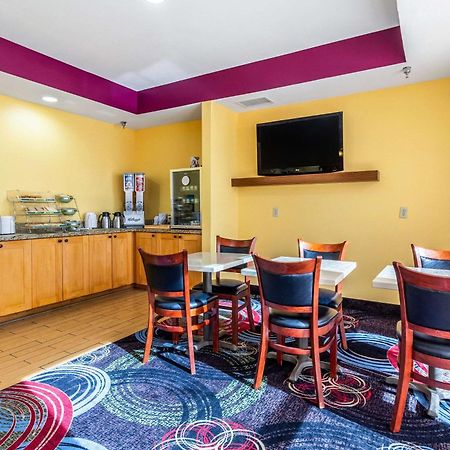 Quality Inn Texas City I-45 Exterior photo